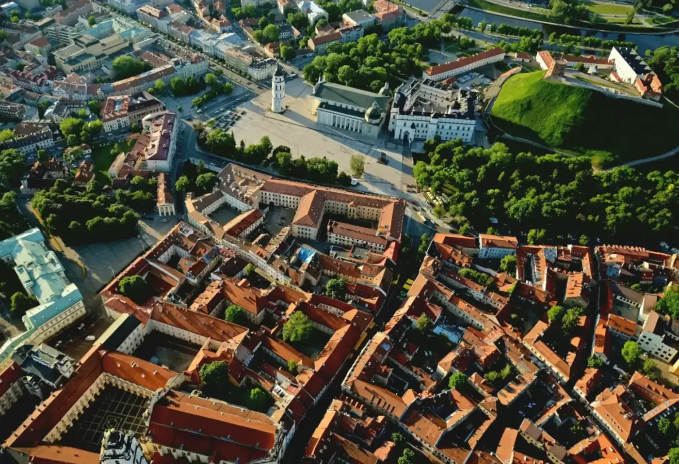 VIP Vilnius old town experiences by Azzurytt